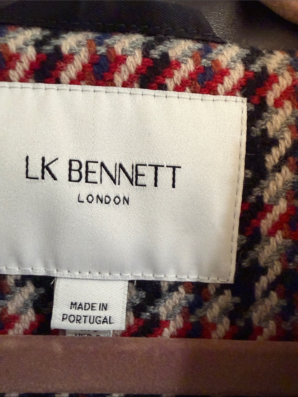 LK Bennett-London , Mali Coat Red and Black Wool with Cream Collar - Picture 9 of 16